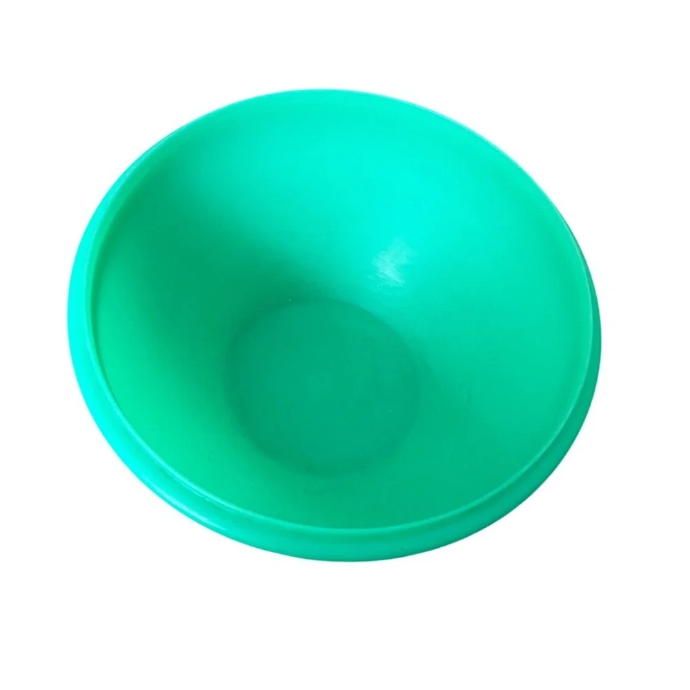 Tupperware 237-4 Green Plastic Mixing Serving Bowl Round Kitchenware Prep Bowl